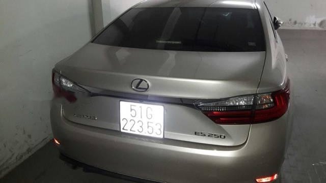 Lexus ES  250 2016 - Cần bán gấp Lexus ES250 đời 2016, màu trắng