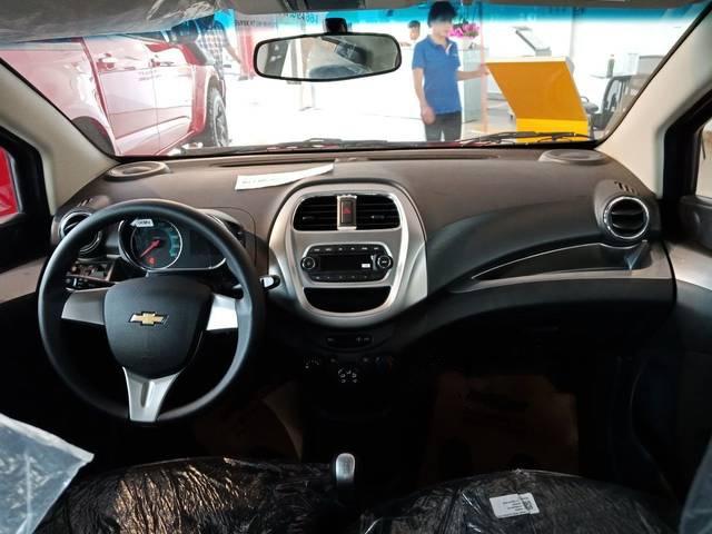 Chevrolet Spark 2018 - Bán Chevrolet Spark đời 2018, màu đỏ