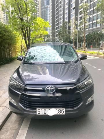Toyota Innova 2.0G AT 2017 - Bán xe Toyota Innova 2.0G AT sản xuất 2017, màu xám, biển Sài Gòn