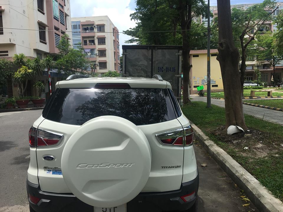 Ford EcoSport 1.5 AT Titanium 2015 - Bán xe Ford Escort AT 1.5 sản xuất 2015, màu trắng