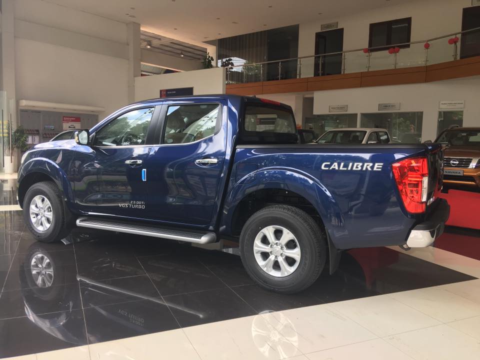 Nissan Navara EL 2018 - Cần bán Nissan Navara EL 2018, màu xanh, nhập khẩu