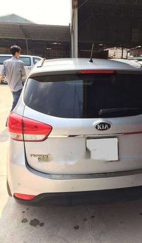 Kia Rondo   1.7CRDi  2015 - Bán Kia Rondo 1.7CRDi năm 2015, màu bạc 