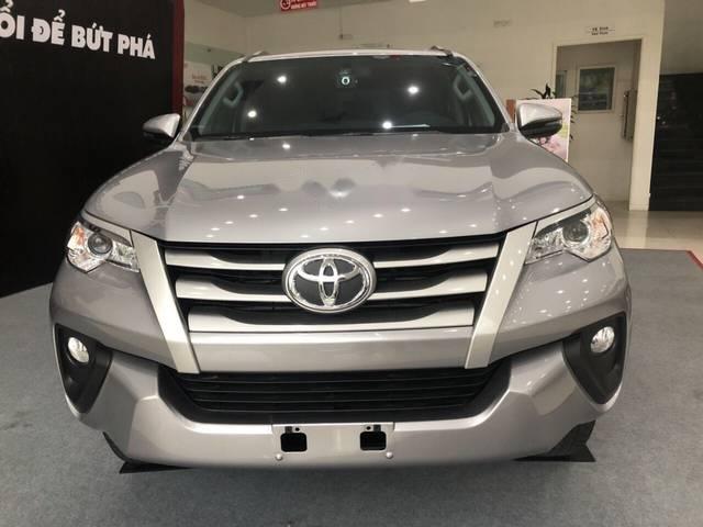 Toyota Fortuner   2018 - Bán xe Toyota Fortuner sản xuất 2018, màu bạc