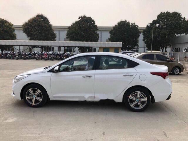 Hyundai Accent   2018 - Bán ô tô Hyundai Accent năm sản xuất 2018, màu trắng