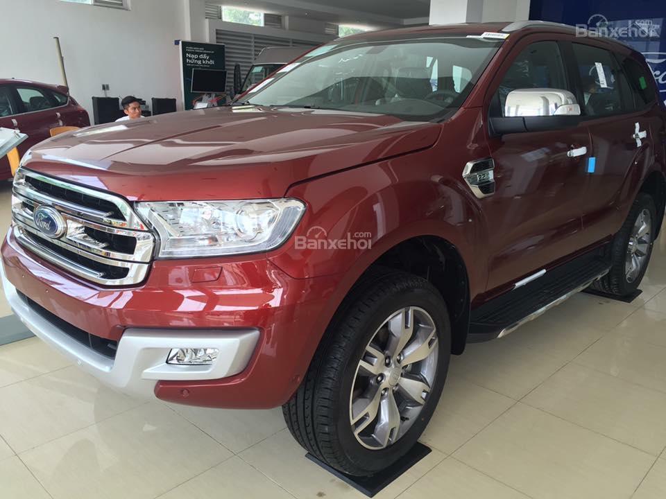 Ford Everest 2018 - Ford Everest 2.0 động cơ Bi Turbo 2018, đặt xe trong tháng 8, giao trong tháng 9 kèm nhiều quà tặng hấp dẫn