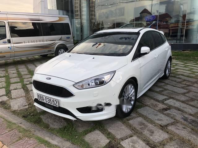 Ford Focus   2015 - Cần bán Ford Focus đời 2015, màu trắng, giá cạnh tranh