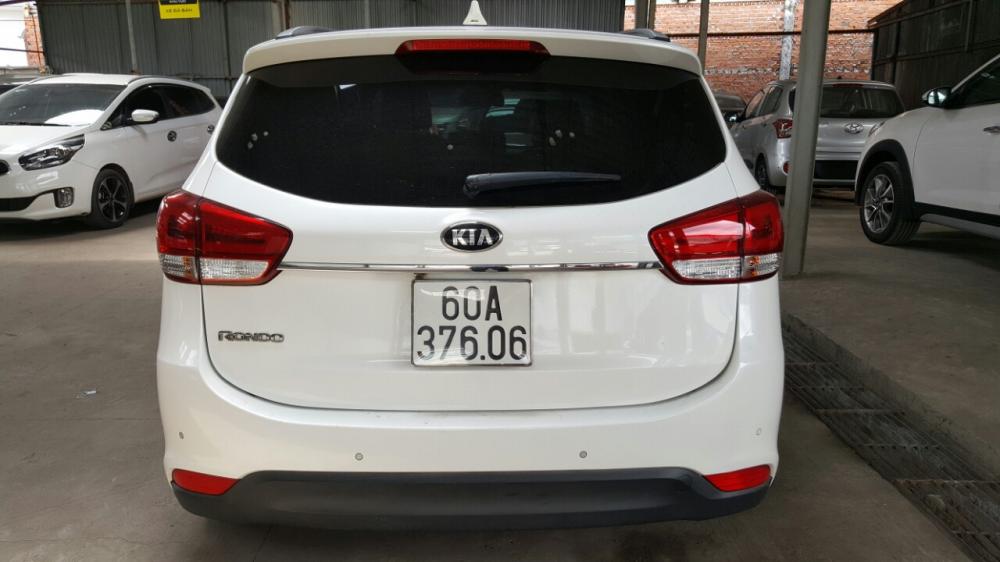 Kia Rondo 2.0 GATH 2016 - Bán Kia Rondo GATH 2.0AT màu trắng, số tự động, sản xuất 2016, phiên bản cao cấp nhất