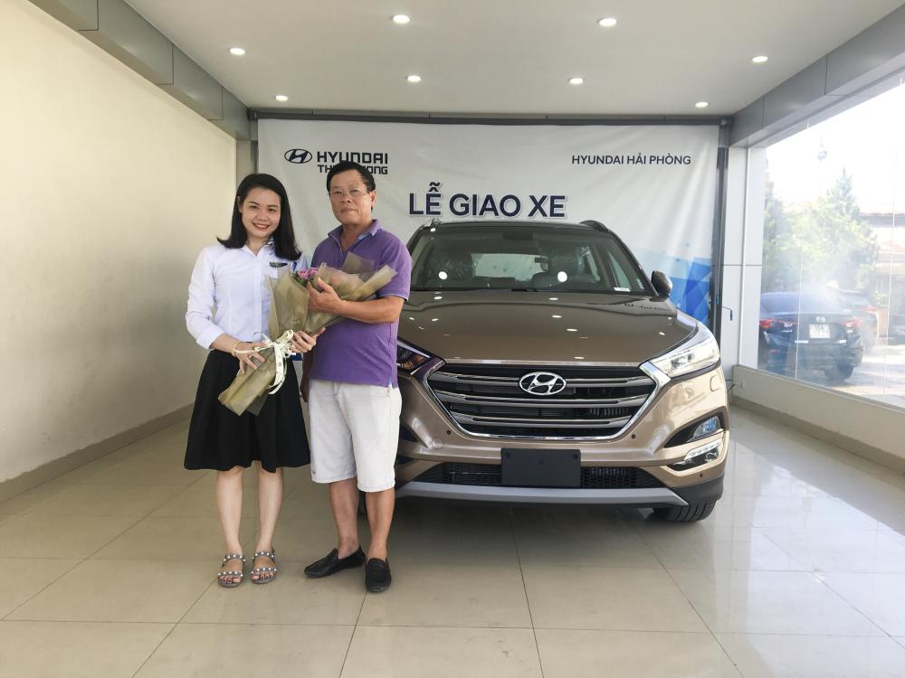 Hyundai Tucson 2018 - Cần bán Hyundai Tucson đời 2018 màu nâu, giá chỉ 891 triệu