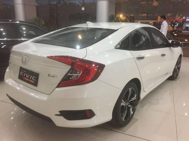 Honda Civic   1.5 L Turbo  2018 - Bán Honda Civic 1.5 L Turbo sản xuất năm 2018, màu trắng, giá 903tr