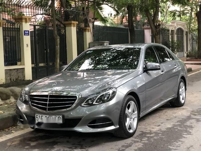 Mercedes-Benz E class  E200   2013 - Cần bán Mercedes E200 đời 2013, màu xám