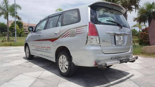 Toyota Innova   2010 - Cần bán Toyota Innova đời 2010 xe gia đình 