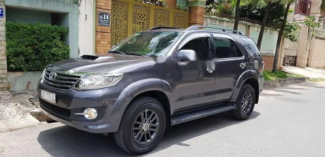 Toyota Fortuner 2.5G 2016 - Cần bán Toyota Fortuner 2.5G 2016, màu xám số sàn