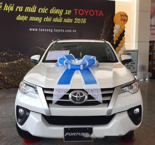 Toyota Fortuner   2018 - Bán xe Toyota Fortuner đời 2018, màu trắng giá tốt