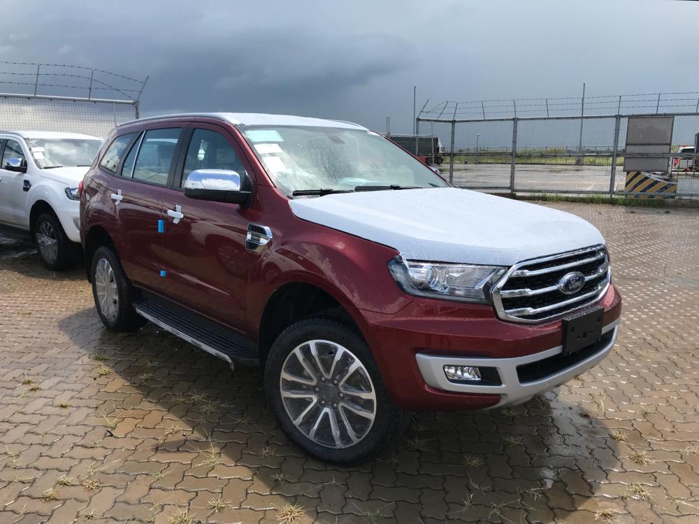 Ford Everest Titanium 2018 - Bán Ford Everest 2018, liên hệ để nhận xe sớm nhất, nhận quà ưu đãi nhất