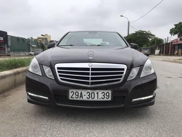 Mercedes-Benz E class E250 Avangede 2011 - Cần bán xe Mercedes E250 Avangede đời 2011, màu đen số tự động giá cạnh tranh