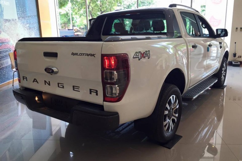 Ford Ranger Wildtrak 3.2 2018 - Ford Yên Bái bán xe Ford Ranger Wildtrak 3.2 màu trắng sx 2018. LH 094.697.4404