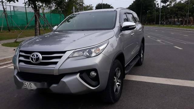 Toyota Fortuner 2016 - Cần bán Toyota Fortuner máy dầu, mua mới 1/2017, sơn zin