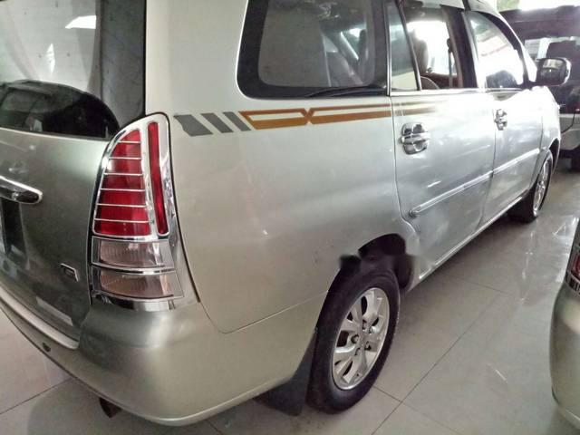 Toyota Innova  MT 2007 - Cần bán lại xe Toyota Innova MT đời 2007, màu bạc, xe gia đình, nội thất máy móc còn rất tốt