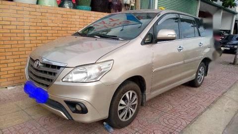 Toyota Innova 2015 - Bán xe Toyota Innova năm sản xuất 2015