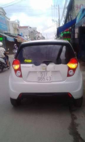 Chevrolet Spark 2016 - Bán ô tô Chevrolet Spark sản xuất 2016, màu trắng, giá tốt