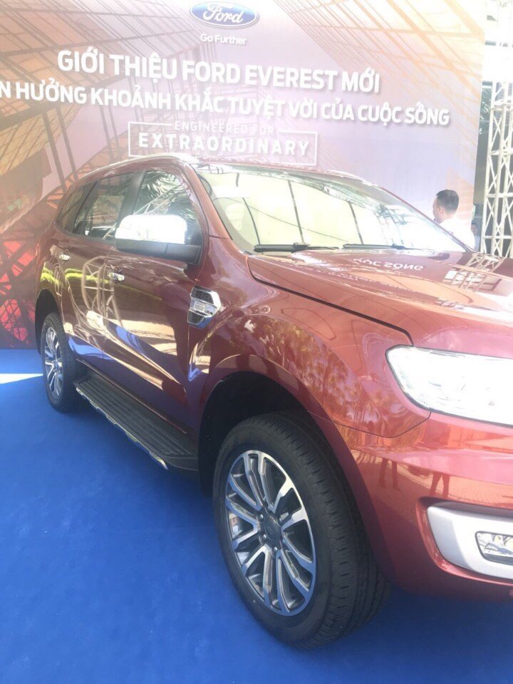 Ford Everest Titanium 2019 - Bán Ford Everest 2018 mới 100% khuyến mãi lớn, đủ màu, tặng phụ kiện, hỗ trợ trả góp 85%. LH: 0942552831