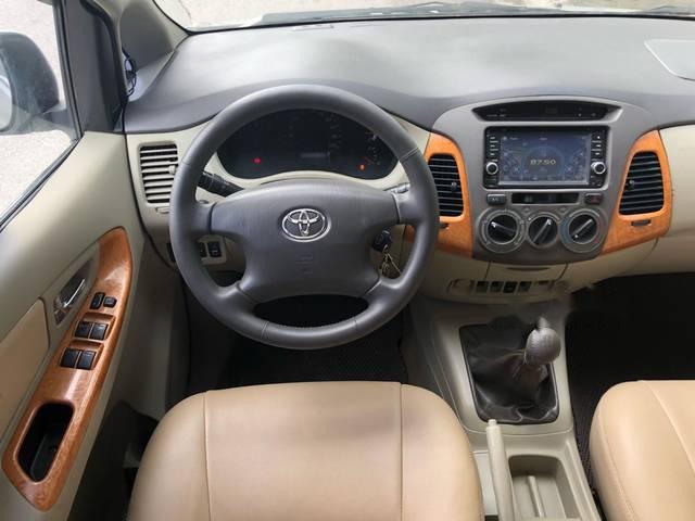 Toyota Innova G 2010 - Cần bán Toyota Innova G sản xuất năm 2010, màu bạc giá cạnh tranh