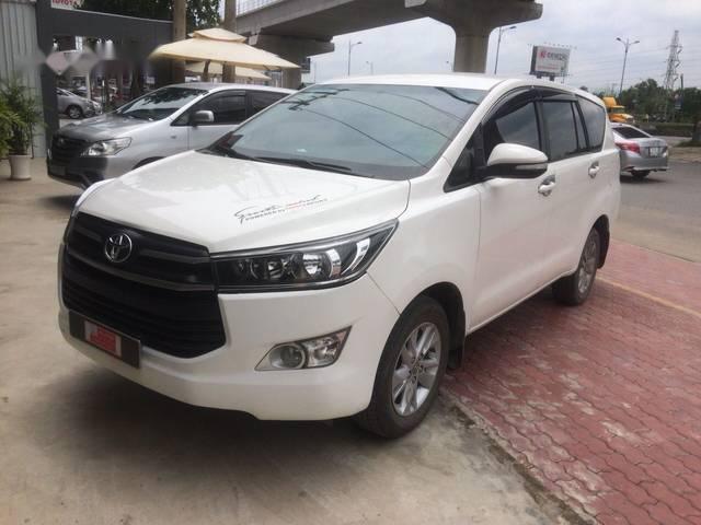 Toyota Innova   E   2017 - Bán xe Toyota Innova 2.0E, số sàn, sản xuất 2017, màu trắng, máy xăng