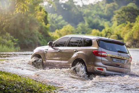 Ford Everest 2.2 AT trend 2018 - Tuyên Quang Ford cần bán xe Ford Everest 2.2 AT Trend sản xuất 2018, giá tốt. LH 0974286009