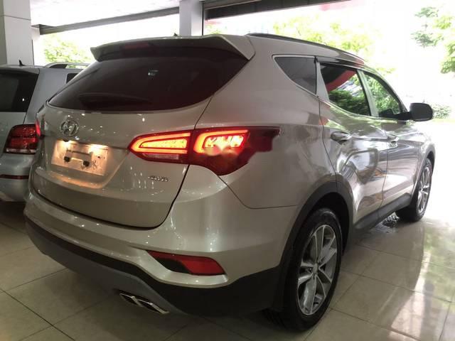 Hyundai Santa Fe 2018 - Cần bán lại xe Hyundai Santa Fe sản xuất năm 2018