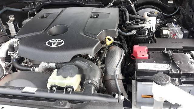 Toyota Fortuner 2016 - Cần bán Toyota Fortuner máy dầu, mua mới 1/2017, sơn zin