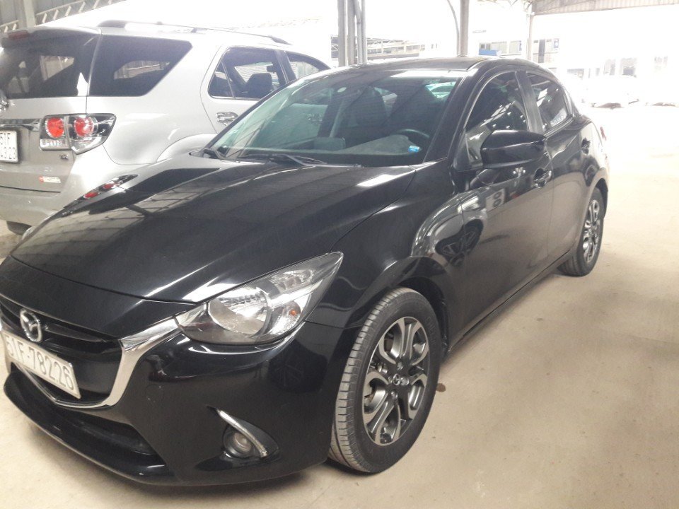 Mazda 2 1.5AT  2016 - Bán Mazda 2 sedan 1.5AT màu đen VIP số tự động, sản xuất 2016, biển Sài Gòn