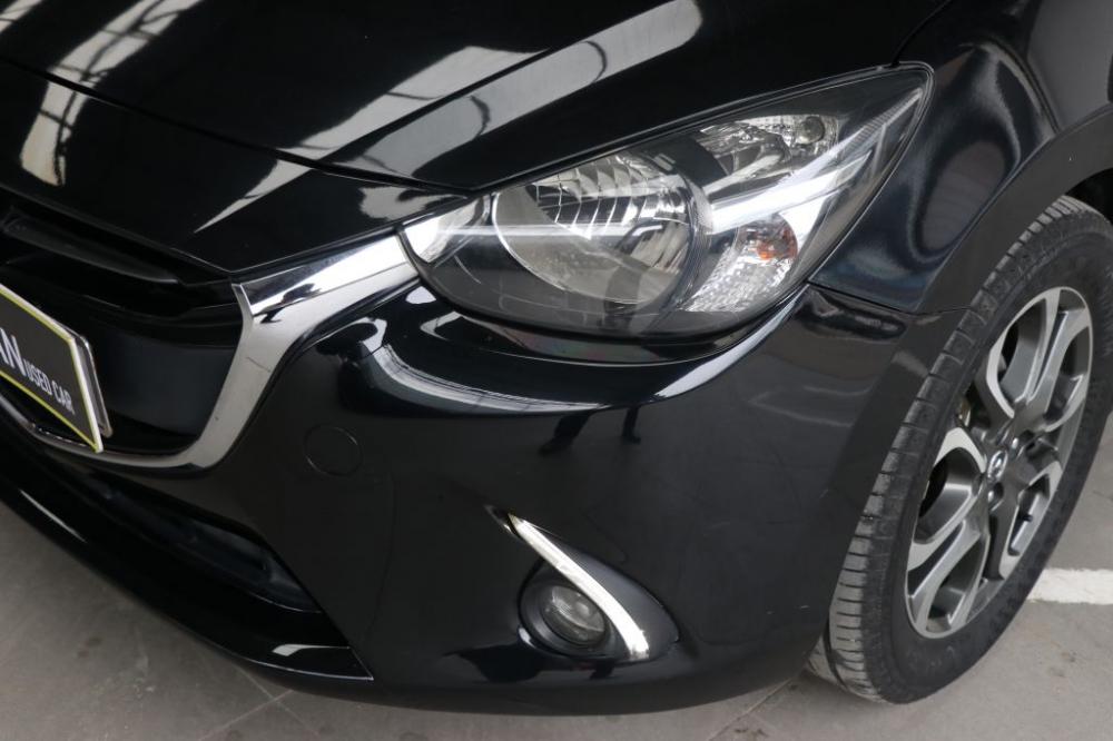 Mazda 2 1.5AT 2016 - Bán Mazda 2 1.5AT 2016, màu đen giá cạnh tranh