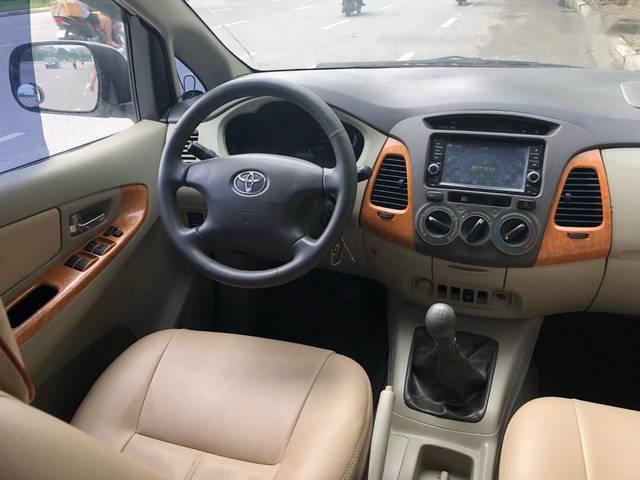 Toyota Innova G 2010 - Cần bán Toyota Innova G sản xuất năm 2010, màu bạc giá cạnh tranh