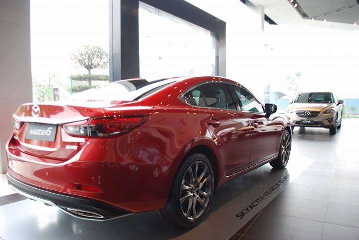 Mazda 6 2.5 2018 - Mazda Phạm Văn Đồng bán Mazda 6 2.5L năm 2018, giá 999tr, đủ màu giao xe ngay, trả góp 90%