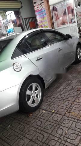 Chevrolet Cruze 2012 - Bán ô tô Chevrolet Cruze sản xuất 2012, màu bạc, giá 350tr