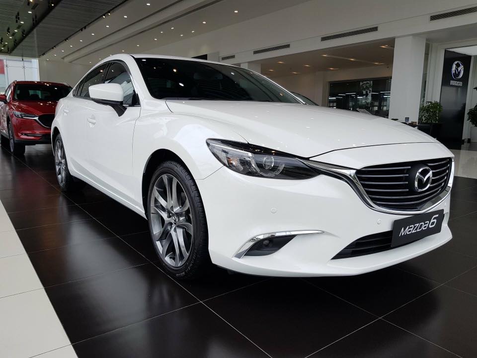 Mazda 6 2.5 2018 - Mazda Phạm Văn Đồng bán Mazda 6 2.5L năm 2018, giá 999tr, đủ màu giao xe ngay, trả góp 90%