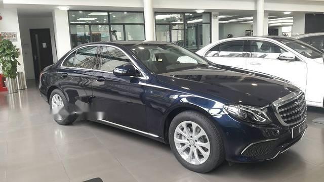 Mercedes-Benz E class   E200   2018 - Cần bán xe Mercedes E200 năm sản xuất 2018, nhập khẩu