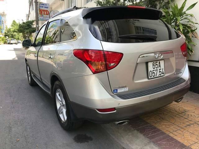 Hyundai Veracruz 2007 - Bán xe Hyundai Veracruz sản xuất 2007, màu xám, nhập khẩu nguyên chiếc, giá chỉ 590 triệu