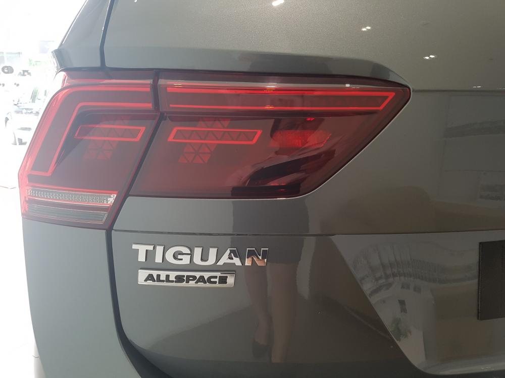 Volkswagen Tiguan All Space 2018 - Cần bán Volkswagen Tiguan năm sản xuất 2018, màu xám (ghi), xe nhập