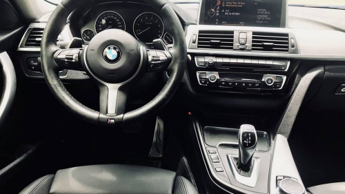 BMW 2 Series  2.0 AT  2016 - Bán BMW 2 Series 2.0 AT năm 2016, màu đen