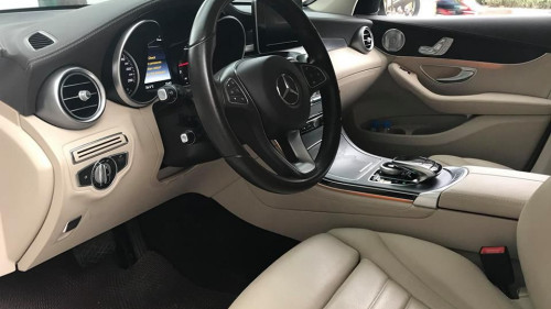 Mercedes-Benz GLC-Class 300  2.0 AT  2016 - Bán xe Mercedes 300  2.0 AT sản xuất 2016, màu trắng 