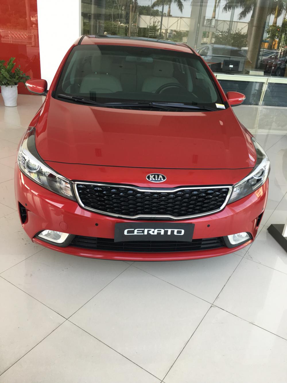 Hyundai Accent 2018 - Cần bán xe Kia Cerato 2018 sản xuất 2018 màu đỏ, 499 triệu. Lh: 0966199109