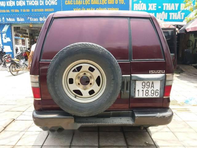 Isuzu Trooper  MT 2001 - Cần bán gấp Isuzu Trooper MT đời 2001