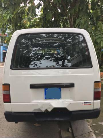 Nissan Urvan 1998 - Cần bán gấp Nissan Urvan 1998, màu trắng, xe không có niên hạn sử dụng