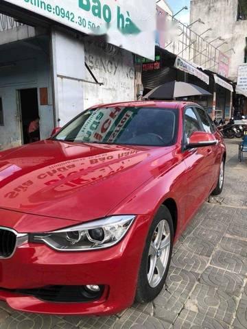 BMW 3 Series  320i  2012 - Bán BMW 3 Series 320i sản xuất 2012, màu đỏ, giá tốt