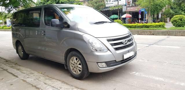 Hyundai Starex 2016 - Cần bán lại xe Hyundai Starex đời 2016, màu bạc, nhập khẩu nguyên chiếc, 870tr