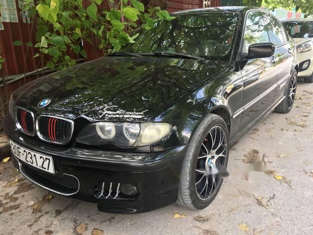 BMW 3 Series  318i  2004 - Cần bán lại xe BMW 3 Series 318i đời 2004, màu đen, giá tốt