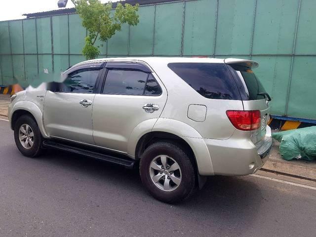 Toyota Fortuner SR5  2008 - Bán xe Toyota Fortuner SR5 đời 2008, màu bạc, nhập khẩu số tự động, giá tốt