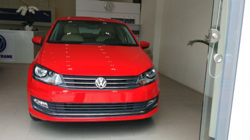 Volkswagen Polo   1.6 AT  2015 - Bán xe Volkswagen Polo 1.6 AT năm sản xuất 2015, màu đỏ, nhập khẩu 