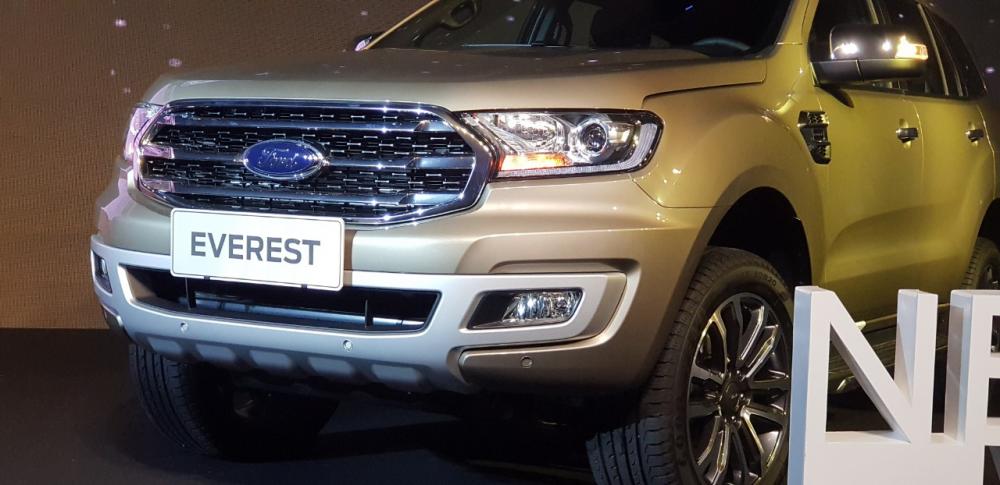 Ford Everest  Titanium 2.0 AT (4WD) 2018 - Hot Ford Everest model 2019, đủ màu chỉ với từ 200 triệu đồng, hỗ trợ trả góp lên tới 90% giá trị xe - LH 0967664648